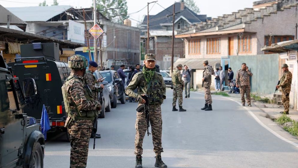 ভারত-পাকিস্তান সংঘাতে যুদ্ধবিমান ভূপাতিতের বিষয়ে যে তথ্য দিলেন ট্রাম্প