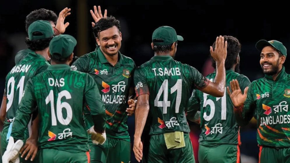 বাংলাদেশকে বেশি টাকা দিতে বললেন মাইকেল ভন