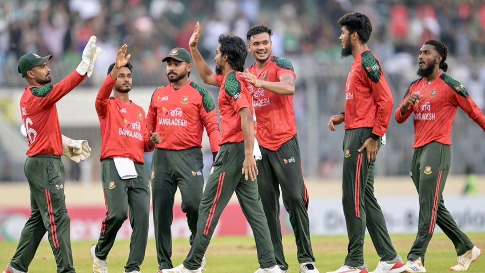 হেরে উইকেটের সমালোচনায় পাকিস্তান