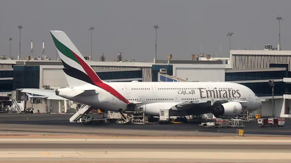 ১৭ হাজার ৩০০ জনকে চাকরি দিচ্ছে দুবাইয়ের এমিরেটস