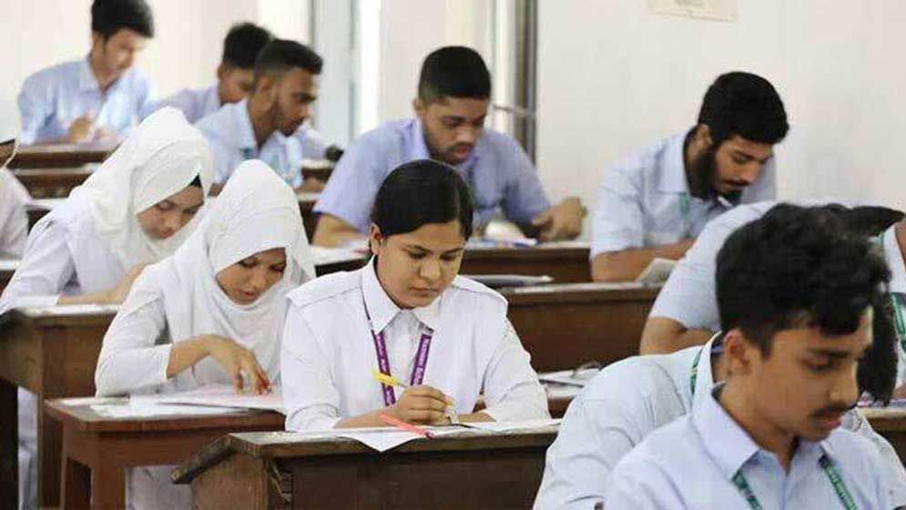 এইচএসসির স্থগিত পরীক্ষার নতুন সময়সূচি প্রকাশ