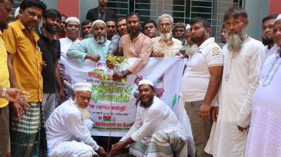 শহীদদের স্মরণে সিংড়ায় কৃষক দলের বৃক্ষরোপণ