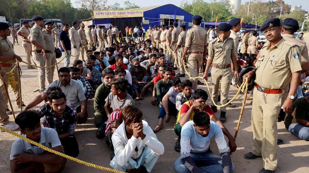 অবৈধভাবে শত শত মুসলিমকে বাংলাদেশে পুশইন করছে ভারত