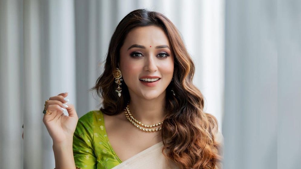উষ্ণতা ছড়ালেন মিমি