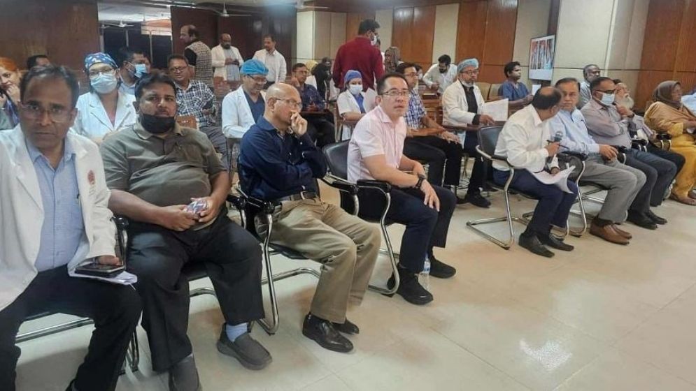 আহতদের চিকিৎসা দিতে ঢাকায় সিঙ্গাপুরের মেডিকেল টিম