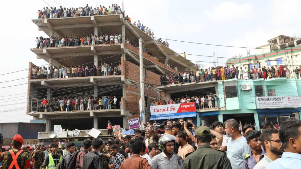 দুর্যোগে অবিবেচকদের কি দায়িত্বশীল ভাবা যায়