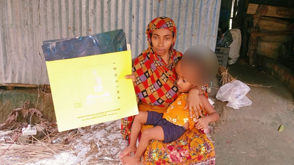 শিশু সাইমুনকে নিয়ে বিপাকে পরিবার