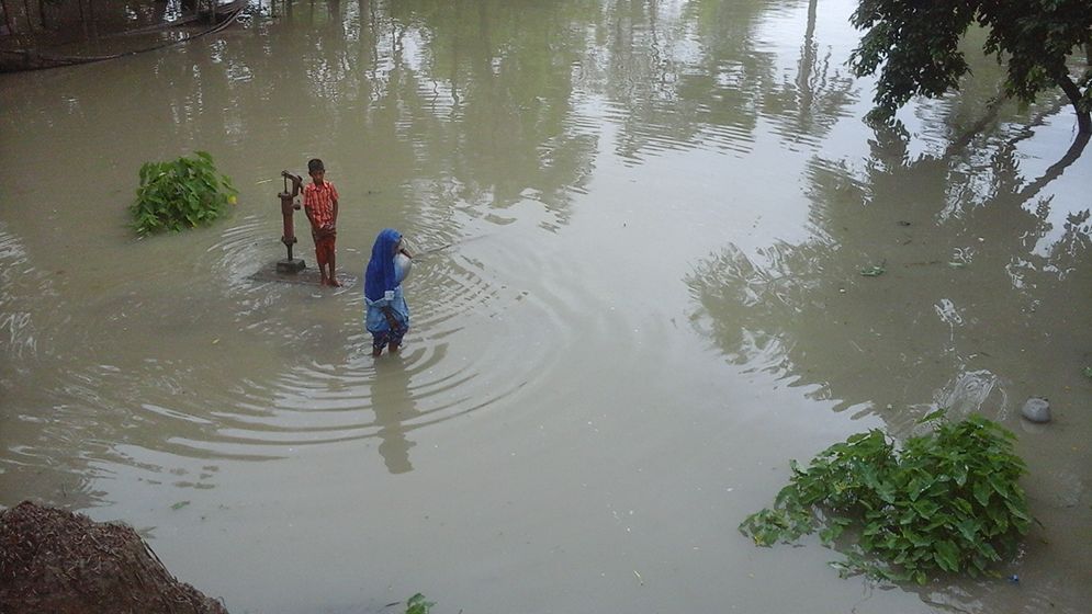 ২০ দ্বীপচরের ৩০ সহস্রাধিক মানুষ পানিবন্দি