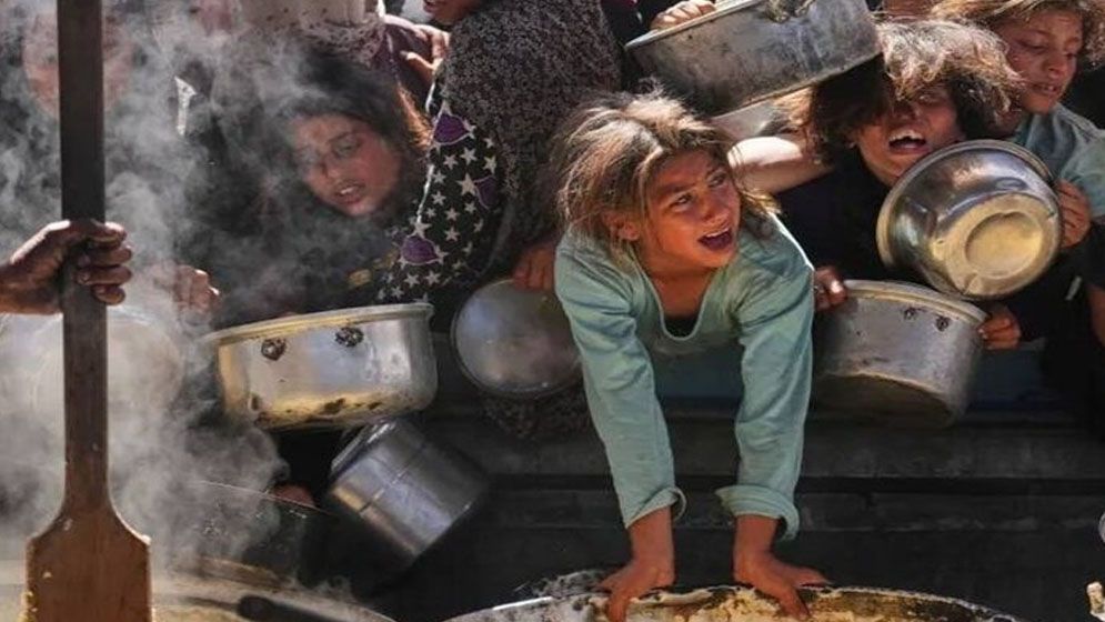 পশ্চিমা সম্মতিতে গাজাবাসীকে অনাহারে রাখে ইসরাইল: ইরান