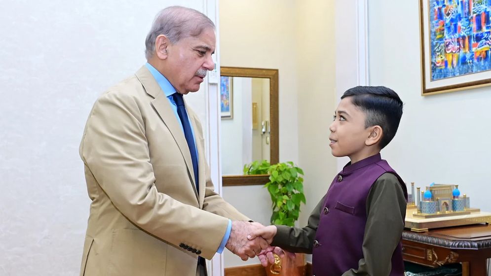 ছোট্ট তালহার কাজে যারপরনাই খুশি শাহবাজ শরিফ