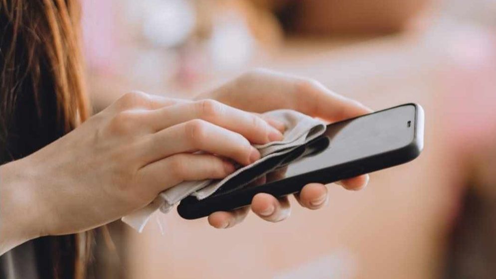 স্মার্টফোন দীর্ঘদিন ভালো রাখতে যা করবেন