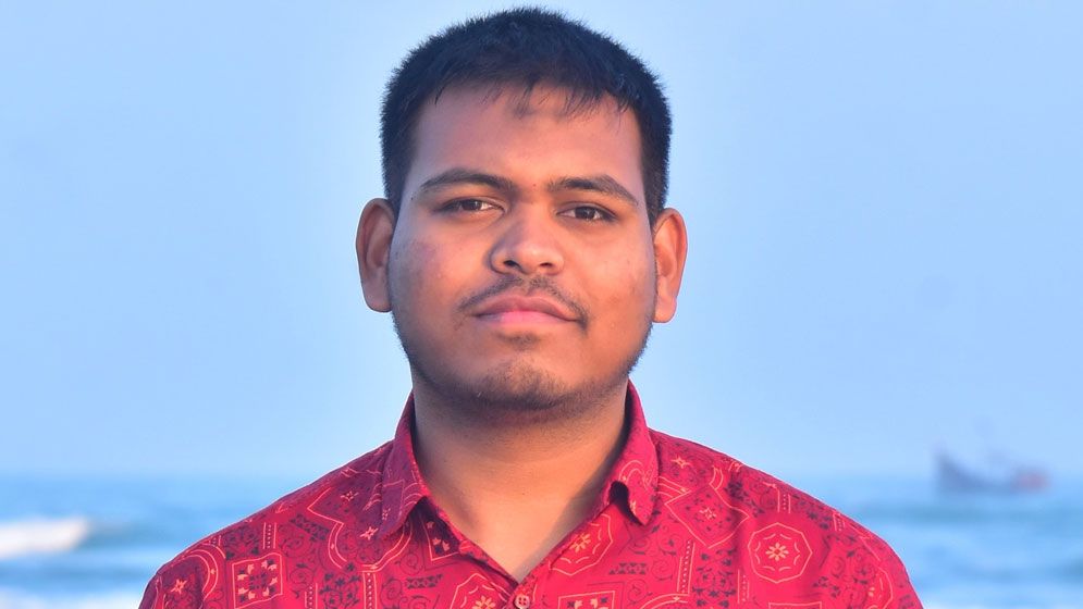 পোস্ট ডিলিট করে দুঃখপ্রকাশ এনসিপি নেতা মাহিনের