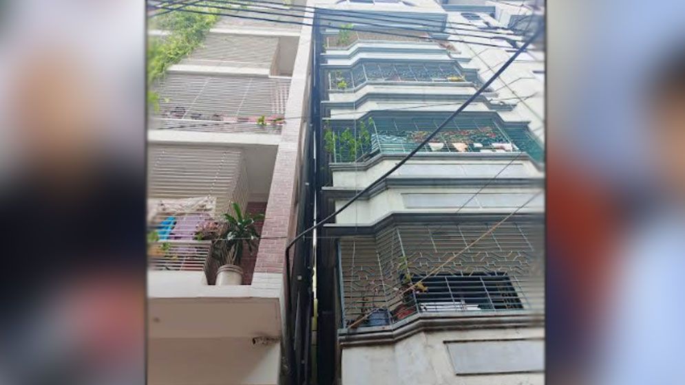 ডেমরায় ৬ তলা ভবন হেলে পড়েছে