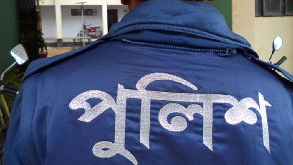 পুলিশের ঊর্ধ্বতন স্তরে বদলি