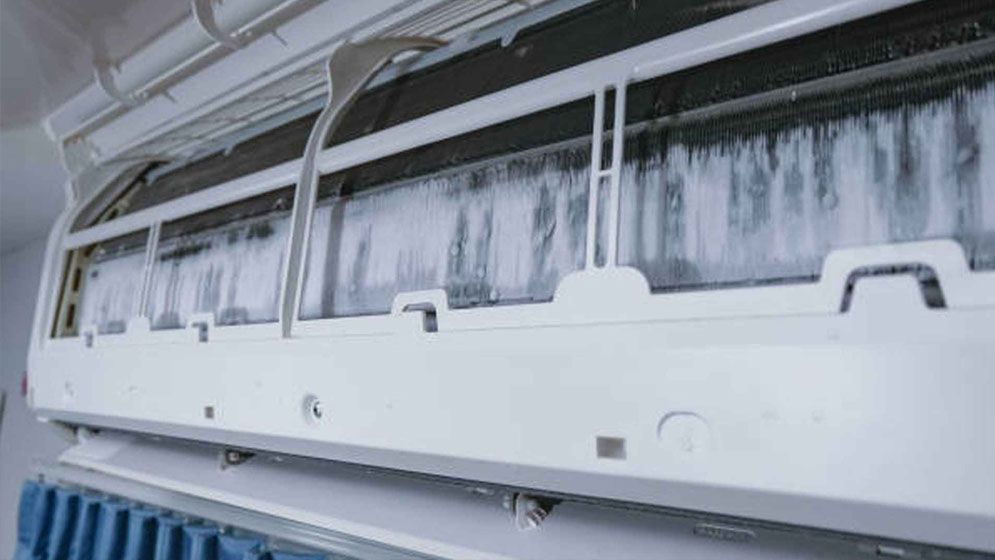 কেন এসিতে বরফ জমে? এই সমস্যা এড়াতে যা করবেন