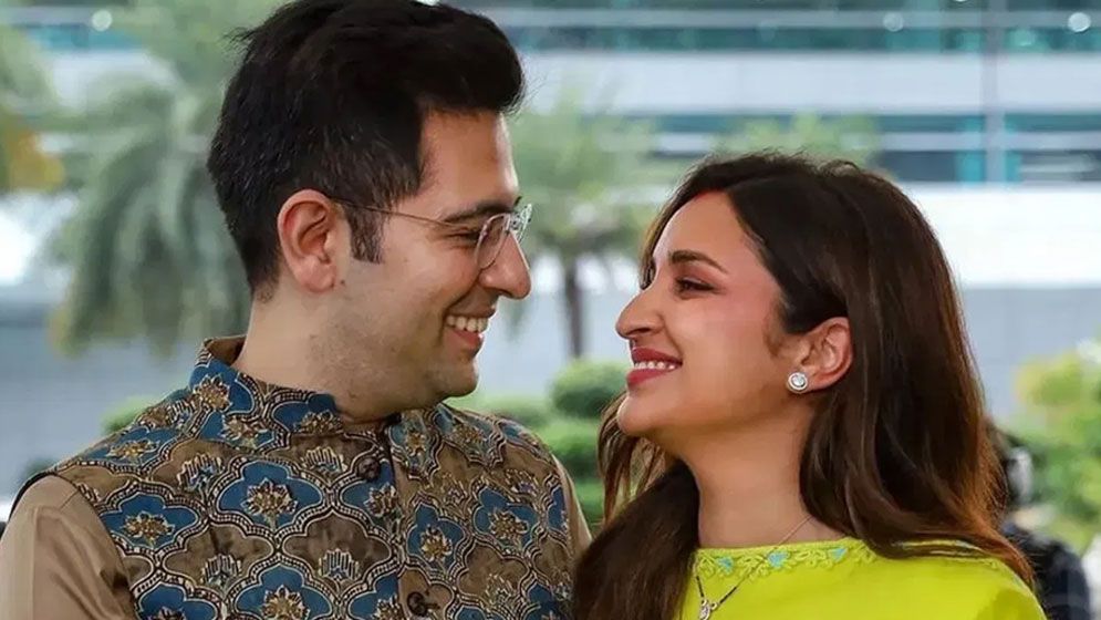 ‘আমার স্বামী যেন প্রধানমন্ত্রী না হয়ে যায়’, পরিণীতিকে এ প্রার্থনা করতে বলেন রাঘব