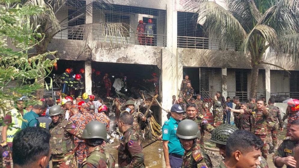 বিমান বিধ্বস্তের ঘটনা অনুসন্ধানে ঢাকায় আসছে চীনা তদন্ত দল