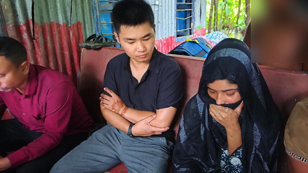 তরুণীর প্রেমের টানে চীনা যুবক বাংলাদেশে