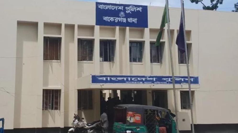 ছেলেকে খুন করে থানায় বাবা-মা!