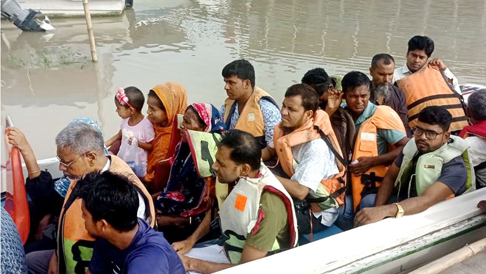 পদ্মা পাড়ি দিতে স্পিডবোট যাত্রীদের লাগবে লাইফ জ্যাকেট