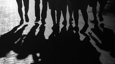 অবসরপ্রাপ্ত, চাকরিচ্যুত ও সোর্সরা জড়িয়ে পড়ছে অপরাধে