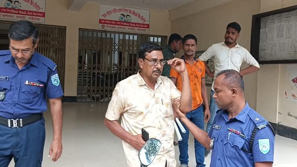 আইনশৃঙ্খলা কমিটির সভা থেকে ইউপি চেয়ারম্যান গ্রেফতার