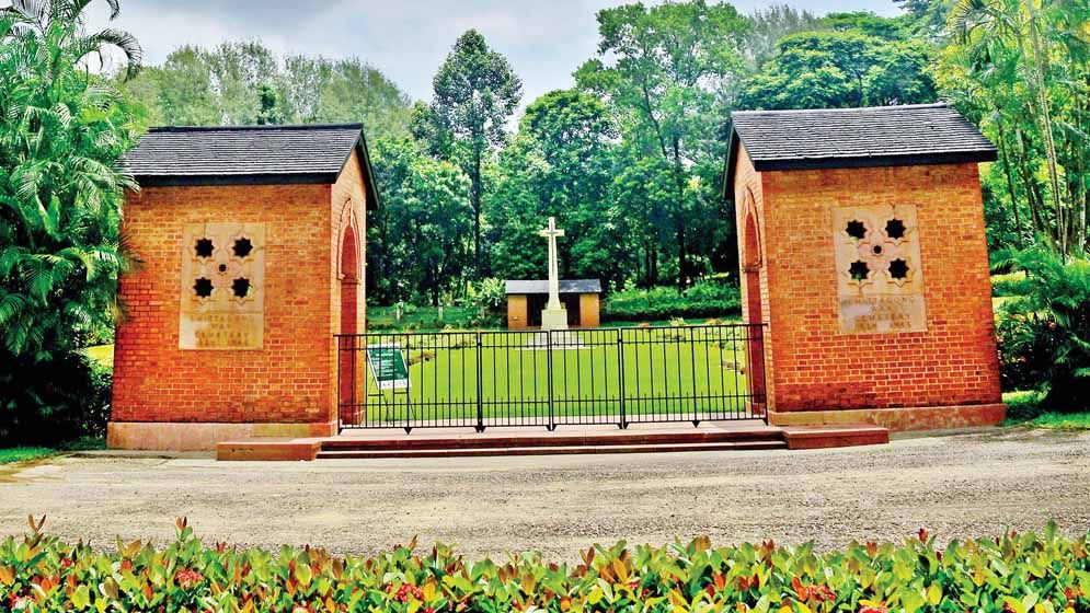 দ্বিতীয় বিশ্বযুদ্ধের ৭৫১ সেনা