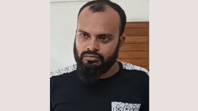 ছোট ভাইয়ের স্ত্রীকে হত্যা করে রক্তমাখা ছুরি নিয়ে থানায় ভাসুর