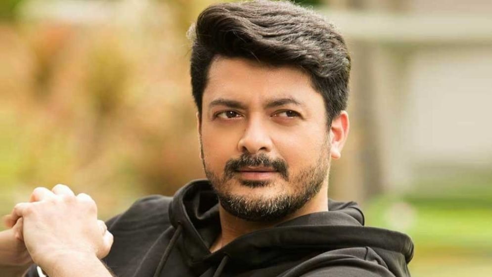 স্বরূপে ফিরছেন যিশু