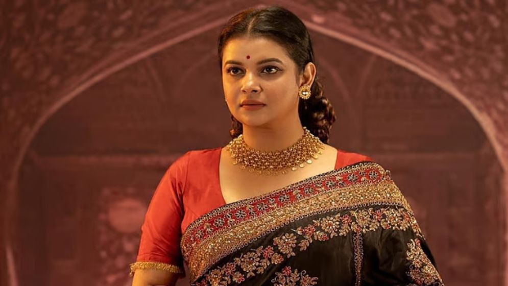 যেই ক্ষমতা পাবে, সেই তার অসৎ ব্যবহার করবে: শবনম ফারিয়া