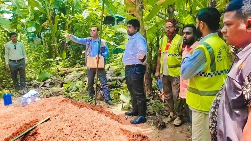 শ্রীপুরে দাফনের ৩ মাস পর কবর থেকে লাশ উত্তোলন