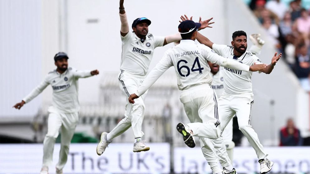 টেস্টের ১৪৮ বছরের ইতিহাসে নতুন রেকর্ড