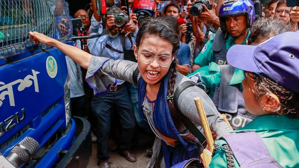 জুলাই অভ্যুত্থানে নারী