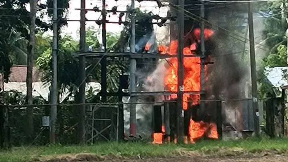 কলাপাড়ায় আরইবির বিদ্যুৎ সঞ্চালন স্টেশনে ভয়াবহ অগ্নিকাণ্ড, ৬৭ হাজার গ্রাহক অন্ধকারে