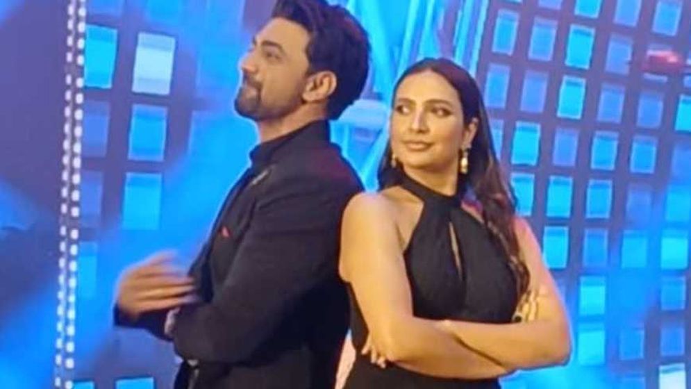 এক যুগ পর শুভশ্রীর পাশে দাঁড়িয়ে যা বললেন দেব