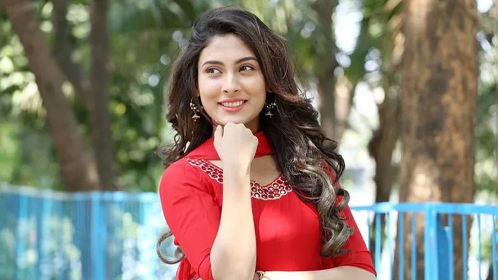 ব্যবসা শুরু করলেন মেহজাবীন