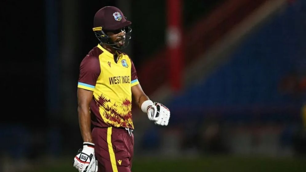 ব্যর্থতা ঢাকতে রিটায়ার্ড আউট, বিরল কীর্তিতে নাম চেজের