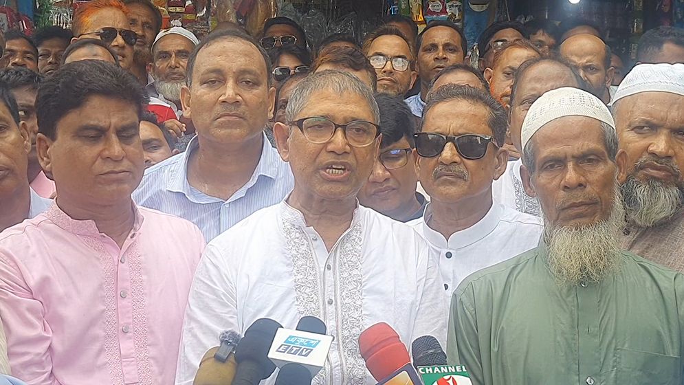 ‘নির্বাচন পেছালে দুই-একটা দল লাভবান হবে, ক্ষতিগ্রস্ত হবে দেশ’