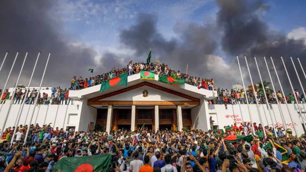 নতুন সংবিধানের তফশিলে যুক্ত হবে ‘ছাত্র-গণঅভ্যুত্থান ২০২৪’