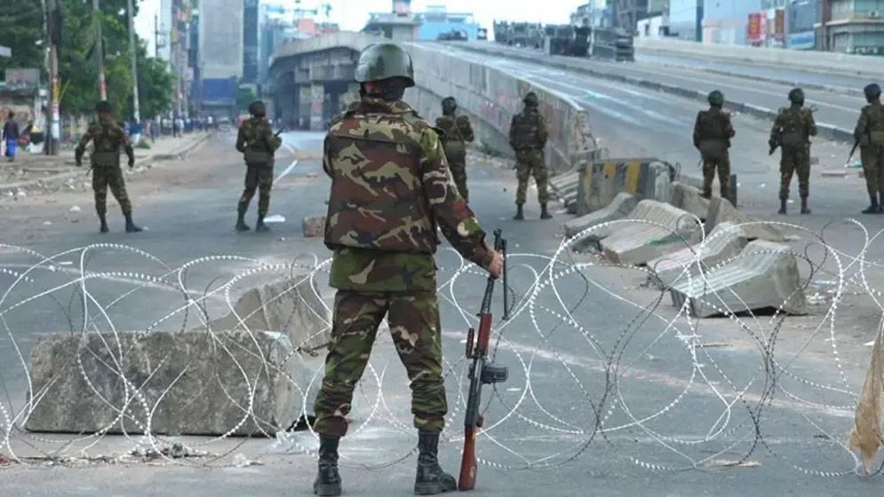 পথে পথে কাঁটাতারের বেড়া, ৫ আগস্ট ঢাকার সকাল কেমন ছিল?