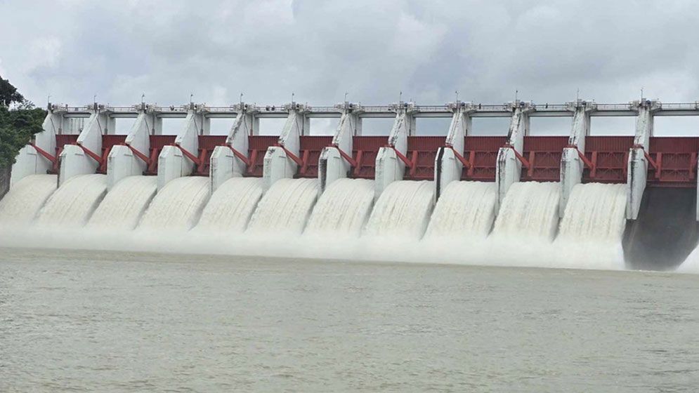 বিপৎসীমা পার, ছেড়ে দেওয়া হচ্ছে কাপ্তাই হ্রদের পানি