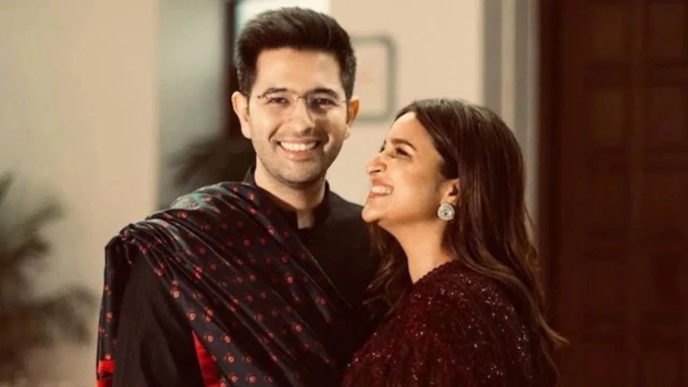 প্রথম দেখায় রাঘবের যেসব বিষয়ে খোঁজ নিয়েছিলেন পরিণীতি