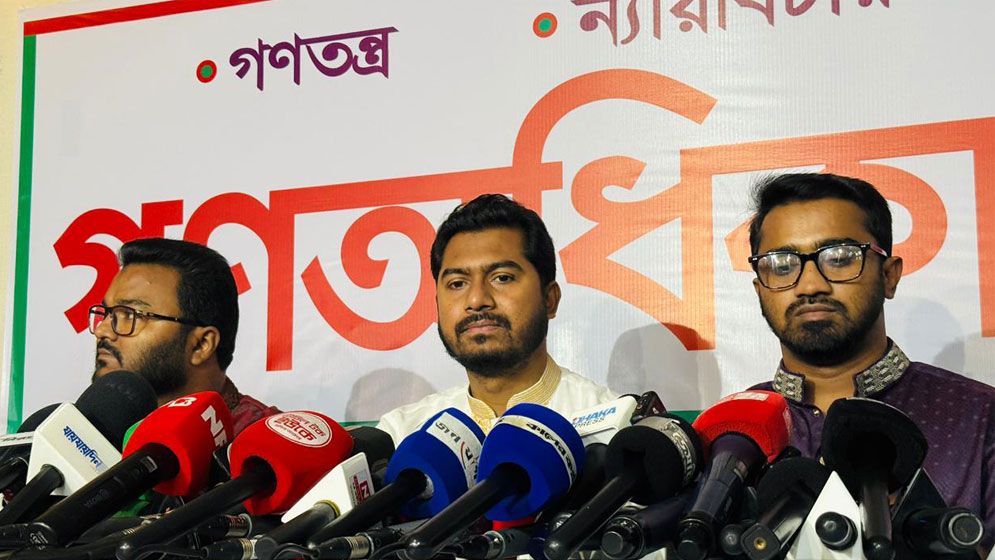 অর্ধেক সন্তুষ্টি আর অর্ধেক অসন্তুষ্টি নিয়ে সরকারকে ধন্যবাদ নুরের