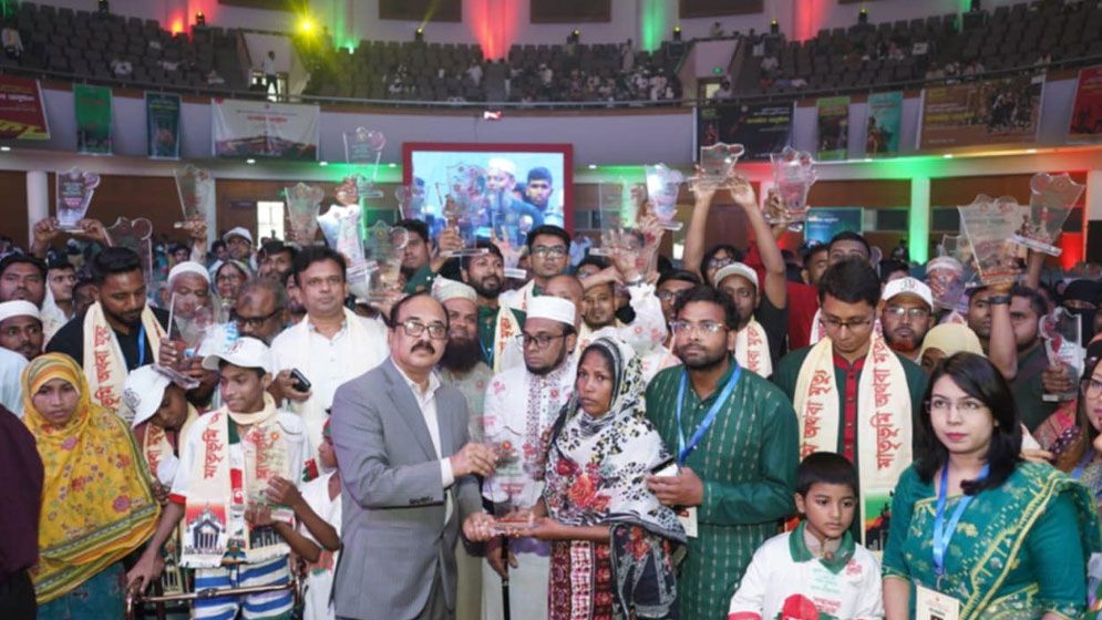 ৮২ শহীদ পরিবার ও ১৪৮৩ জুলাই যোদ্ধাকে সংবর্ধনা