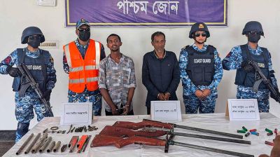 সুন্দরবন থেকে বনদস্যু আসাবুর বাহিনীর ২ সহযোগী আটক