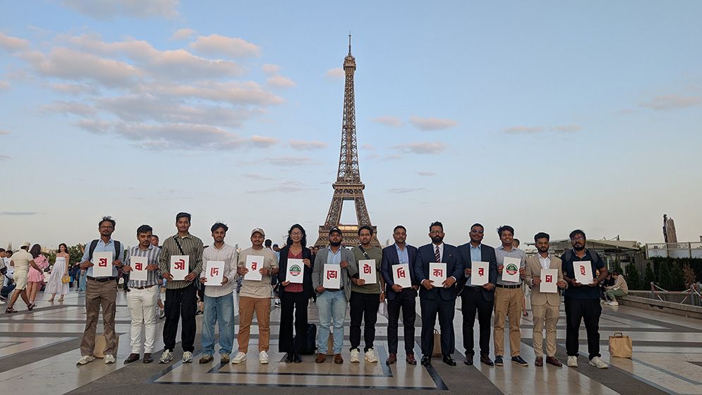 প্রবাসীদের ভোটাধিকার চেয়ে প্যারিসে বাংলাদেশ দূতাবাসে এনসিপির স্মারকলিপি