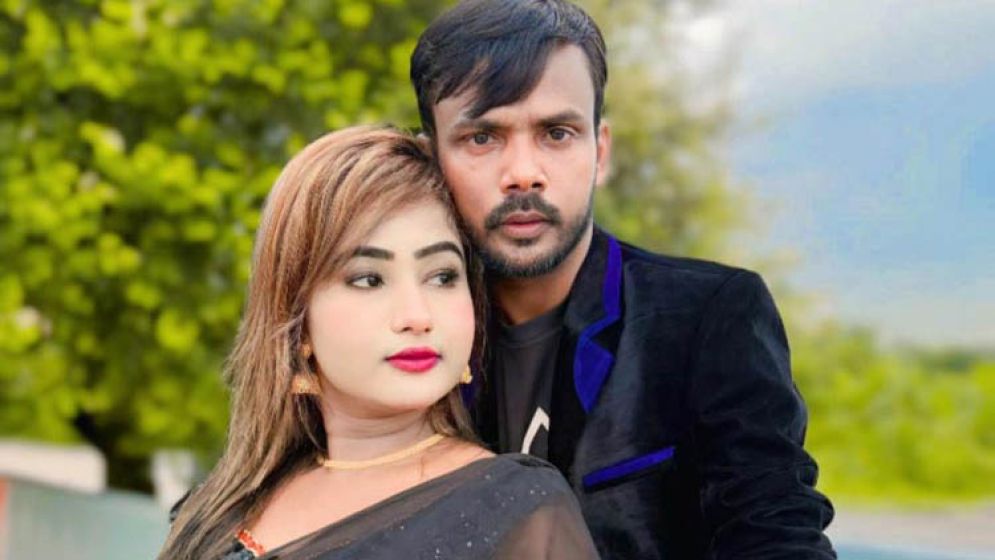 হিরো আলমকে যে কারণে তালাক দেন রিয়া