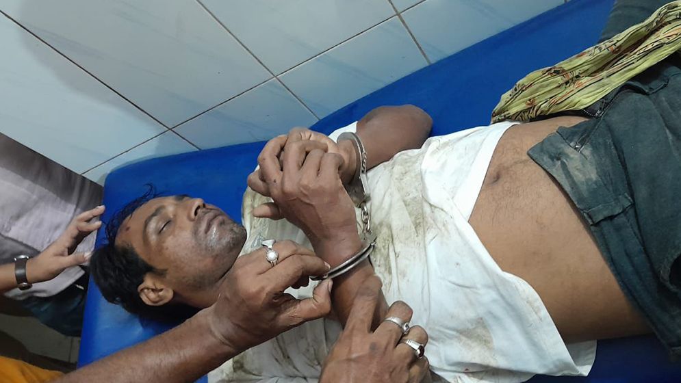 ১৫ মামলার আসামি গ্রেফতার