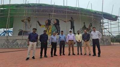 পদ্মা সেতুর মাওয়া ও জাজিরা প্রান্তে জুলাই-গ্রাফিতি অঙ্কন