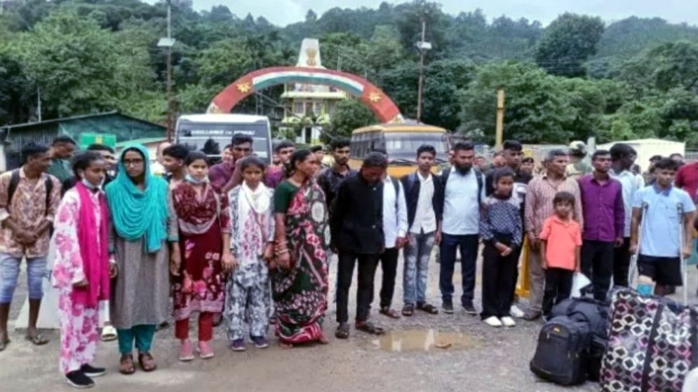 ২২ বাংলাদেশিকে ফেরত পাঠাল ভারত